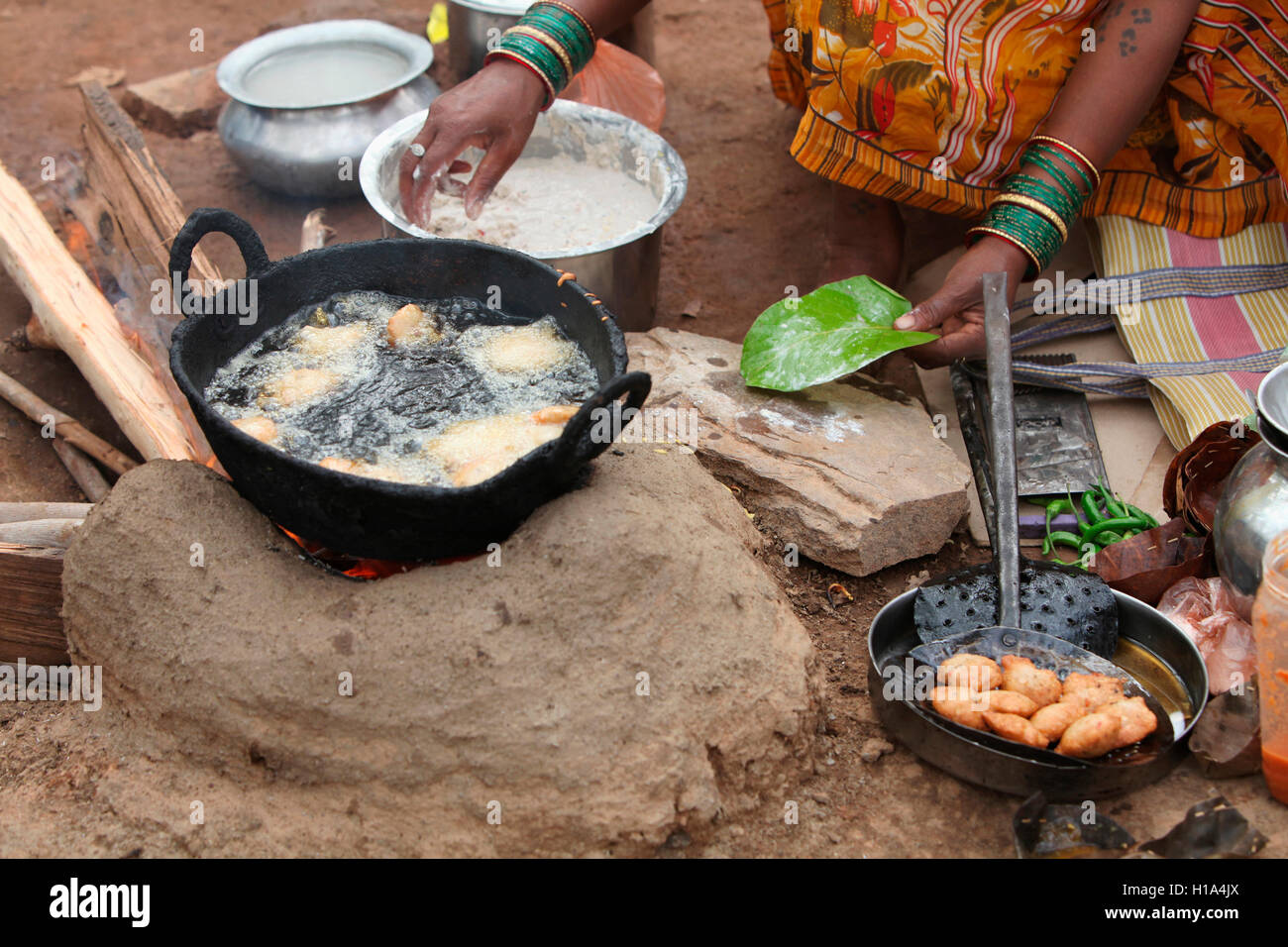Frau, die bhajis, pandripani dhurwa Stammes- Markt, Dorf, Chattisgarh, Indien Stockfoto