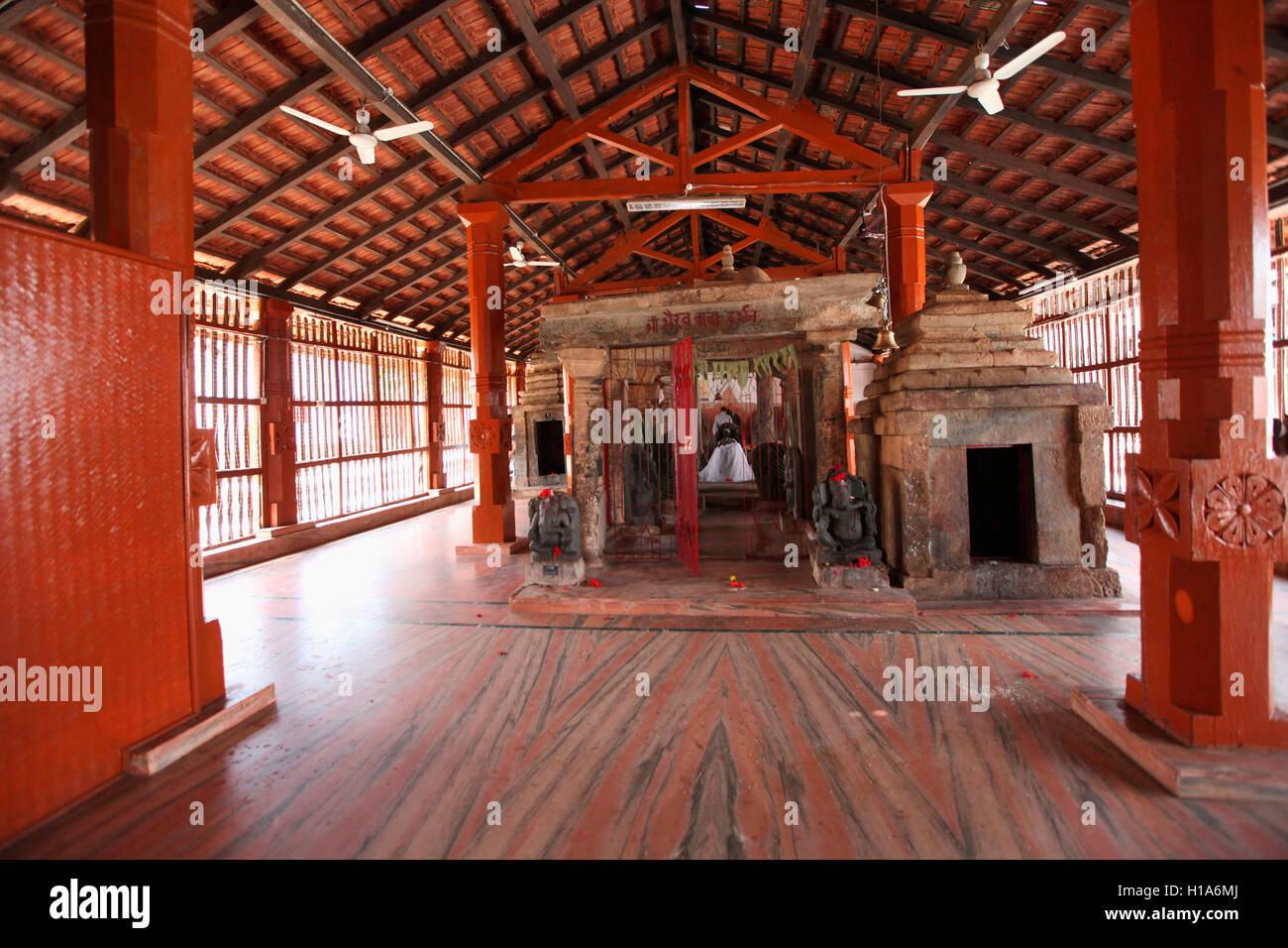 Danteshwari Tempel, dantewada, Chattisgarh, Indien. Iterior anzeigen. Stockfoto