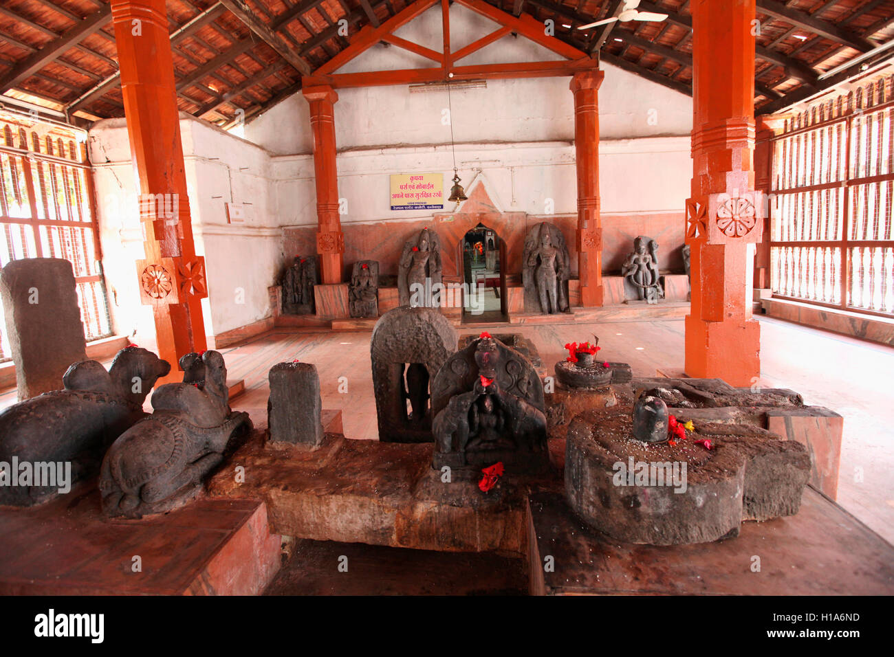 Danteshwari Tempel, dantewada, Chattisgarh, Indien. Iterior anzeigen. Stockfoto
