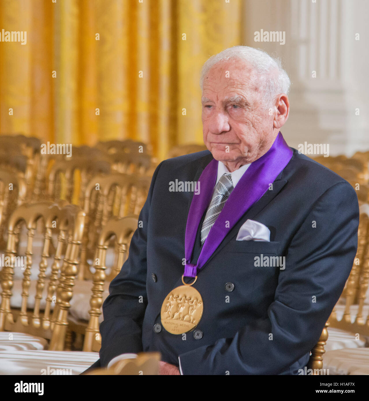 Washington, USA. 22. Sep, 2016. Washington DC, 22. September 2016, USA: Präsident Barack Obama präsentiert die 2015 Medal of Arts, die höchste zivile Auszeichnung des Präsidenten, Mel Brooks. Bildnachweis: Patsy Lynch/Alamy Live-Nachrichten Stockfoto