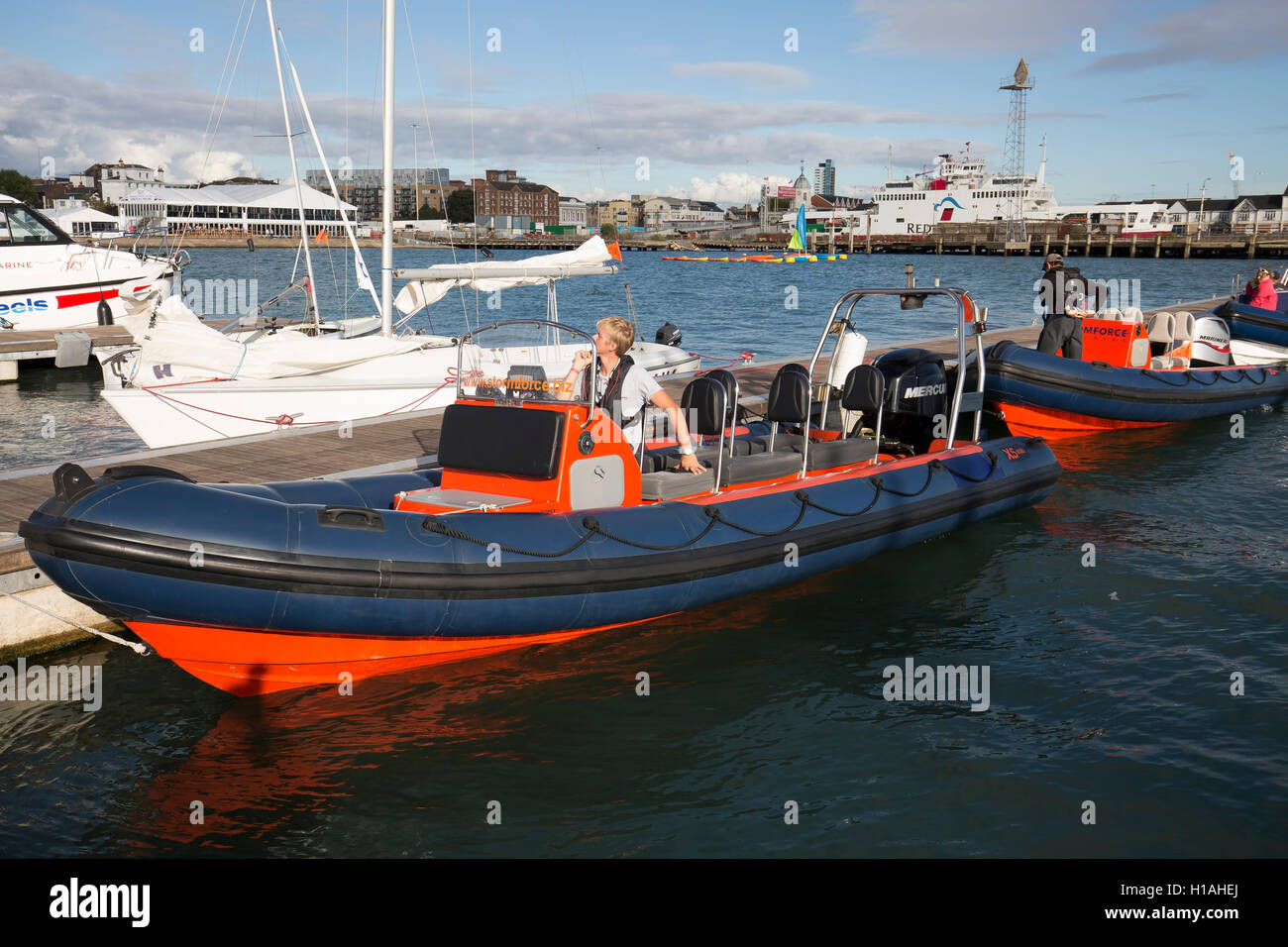 Southampton, UK, 22. September 2016, Rib Boote vertäut an der Southampton Boat Show 201 Kredit: Keith Larby/Alamy Live News Stockfoto