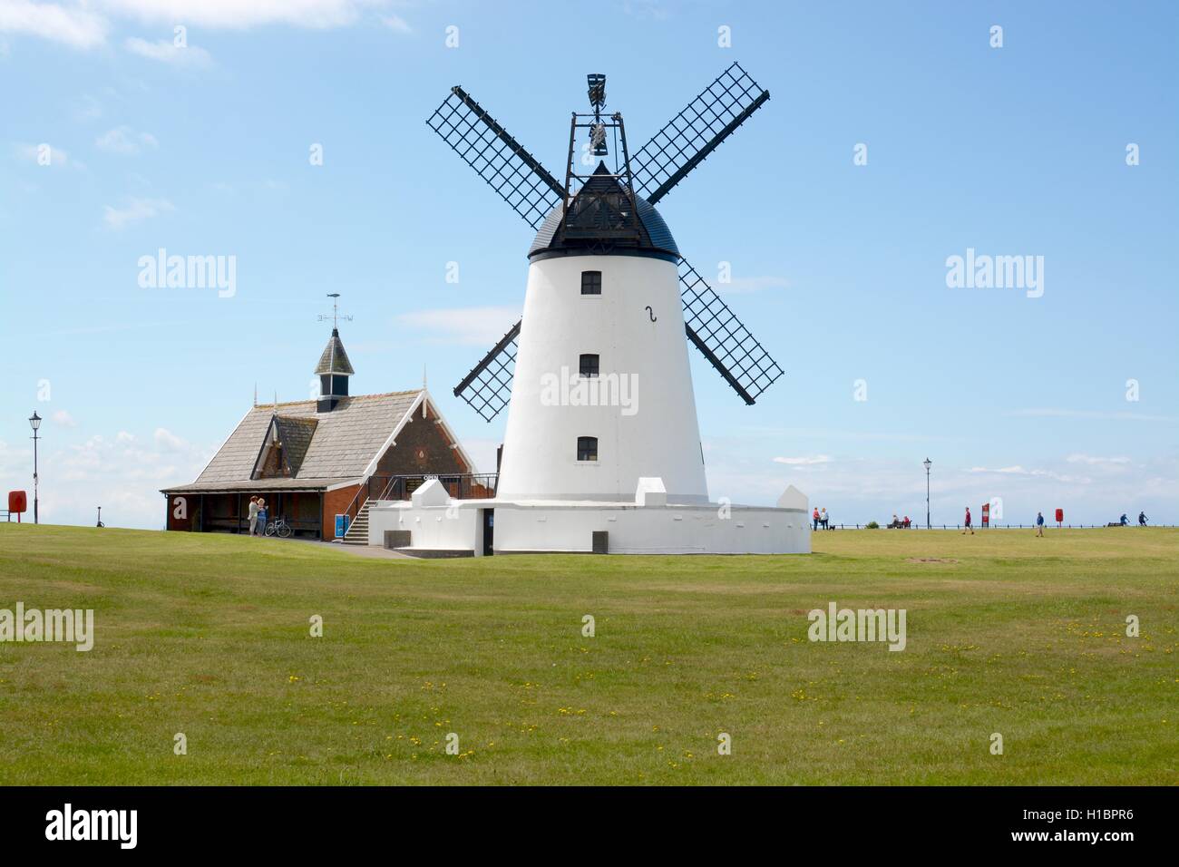 Lytham Windmühle, an einem schönen sonnigen Tag, Lytham, England, Großbritannien Stockfoto