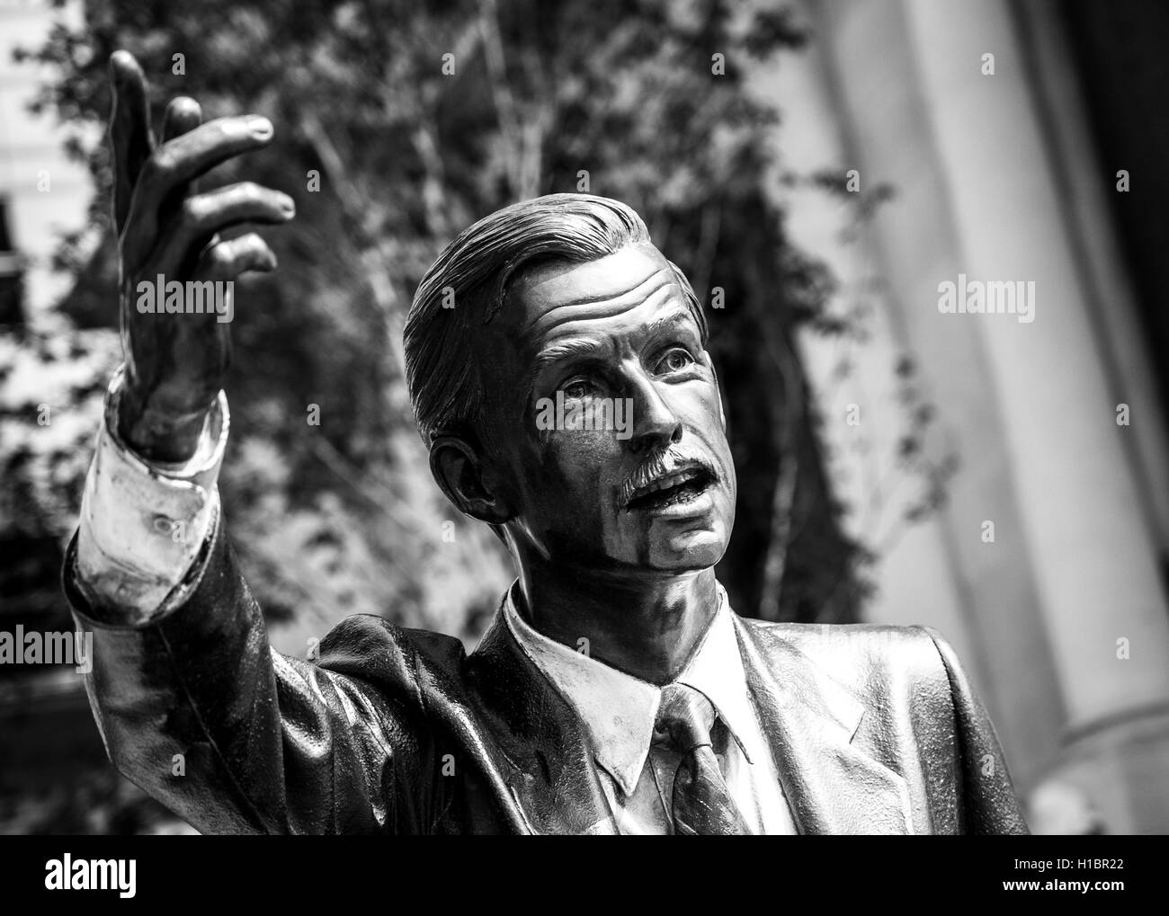 London, Großbritannien - 17 Mai 2014: Foto von Taxi, eine Statue von amerikanischen Bildhauer j. Seward Johnson jr., John Carpenter Street Stockfoto