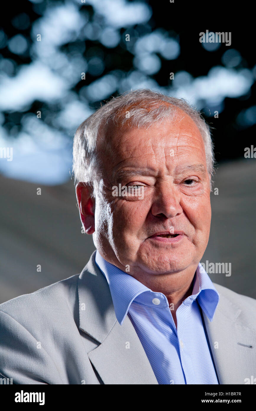 Sir Thomas Martin Devine, Kt OBE FRSE PMRs FRHistS, die schottische akademische Historiker an das Edinburgh International Book Festival. Edinburgh, Schottland. 17. August 2016 Stockfoto