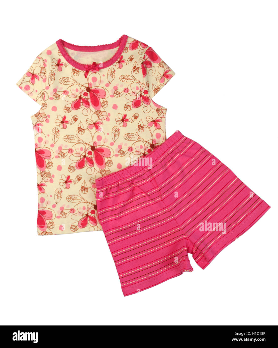 Kinder gelbes T-shirt und rosa Shorts set. Isolieren Sie auf weiß. Stockfoto