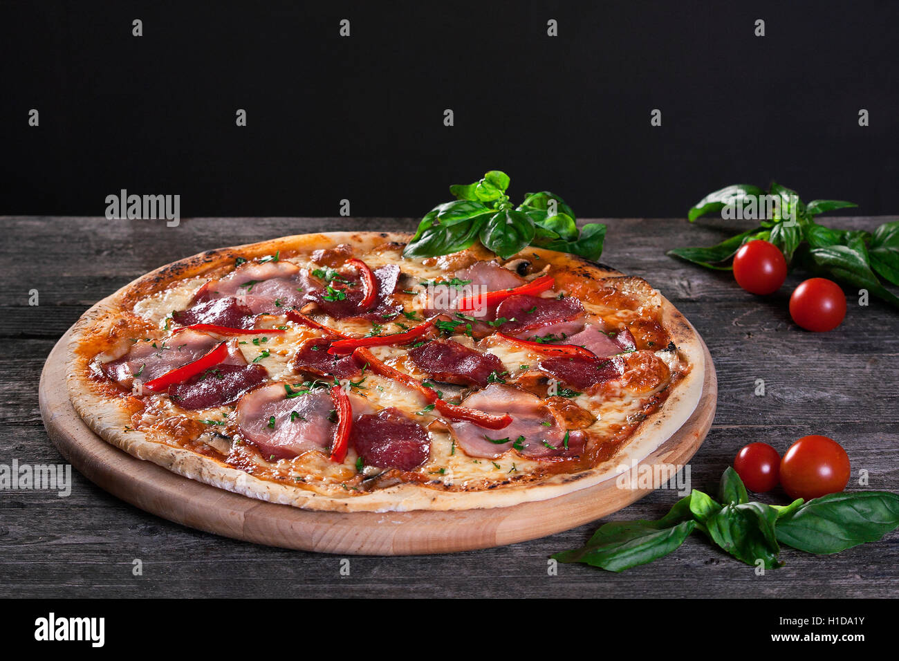 Pizza oben -Fotos und -Bildmaterial in hoher Auflösung – Alamy