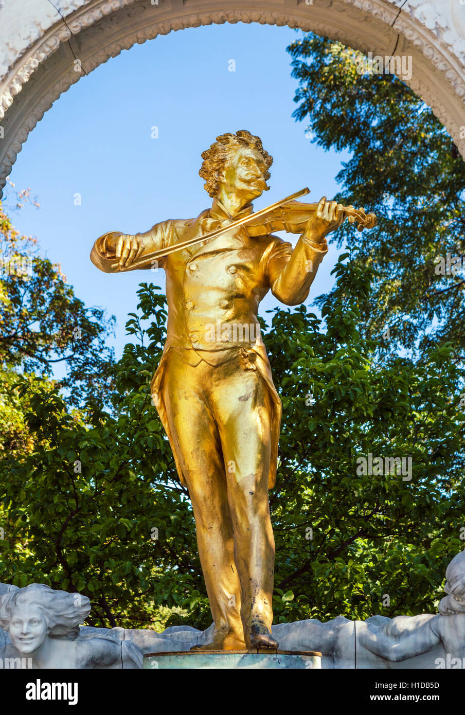 Statue von Johann Strauss II in die luxuriösten, Wien, Österreich Stockfoto