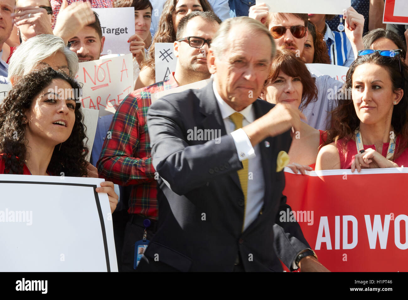 New York, Vereinigte Staaten von Amerika. 23. Sep, 2016. UN-Generalsekretär Jan Eliasson. Vereinten Nationen zeigten Unterstützung für die UN-Helfer. Bildnachweis: Mark J Sullivan/Pacific Presse/Alamy Live-Nachrichten Stockfoto