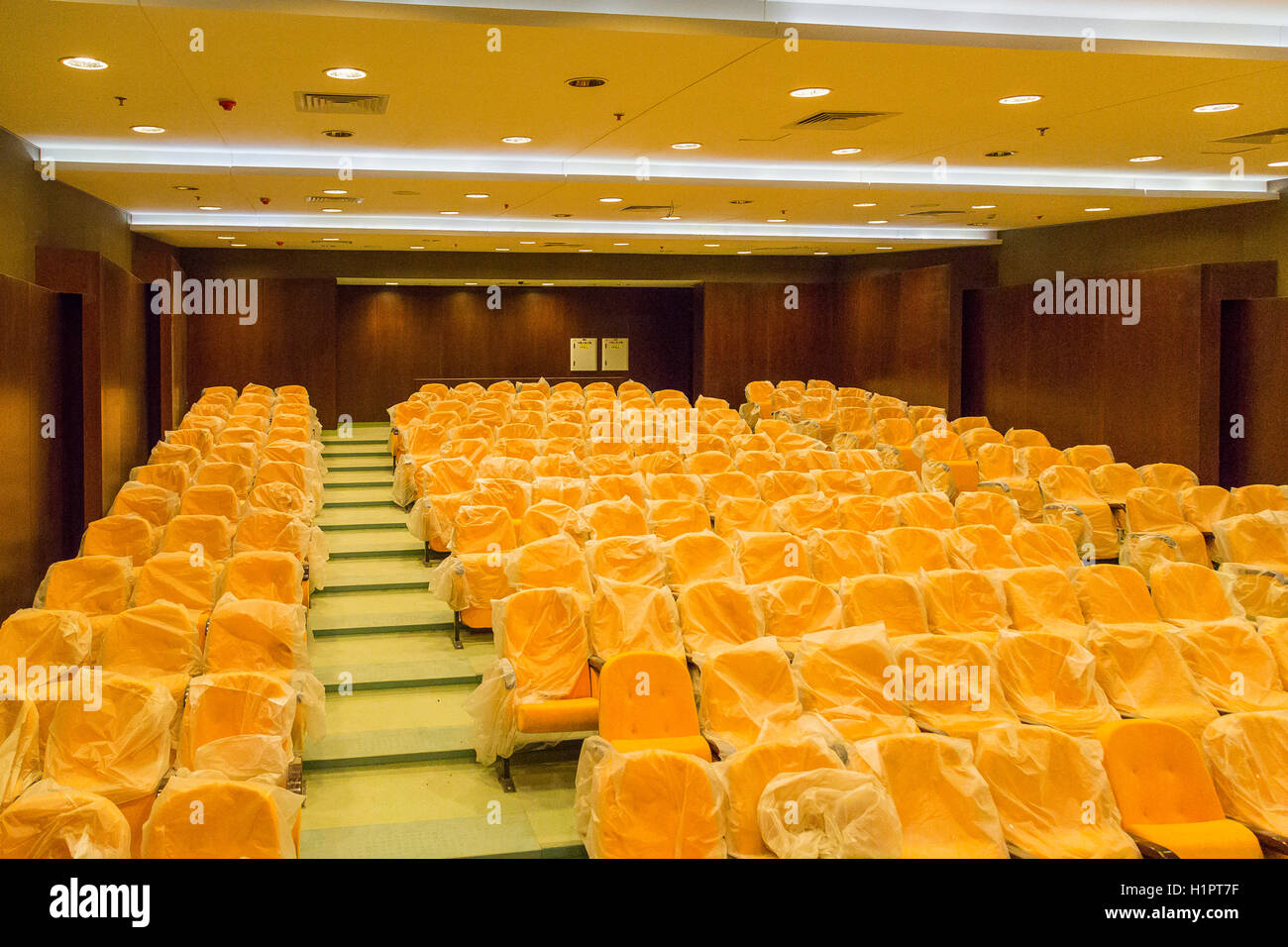 Ägypten, Kairo, das nationale Museum der ägyptischen Zivilisation, noch nicht eröffnete im Dezember 2015: der Konferenzraum. Stockfoto