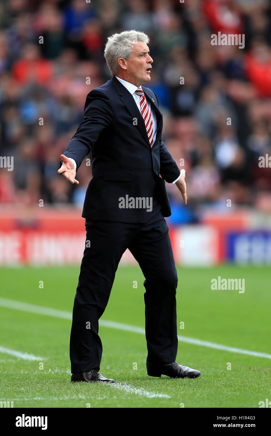 Stoke City-Manager Mark Hughes in der Premier League Match bei Bet365 Stadion, Stoke-on-Trent. Stockfoto