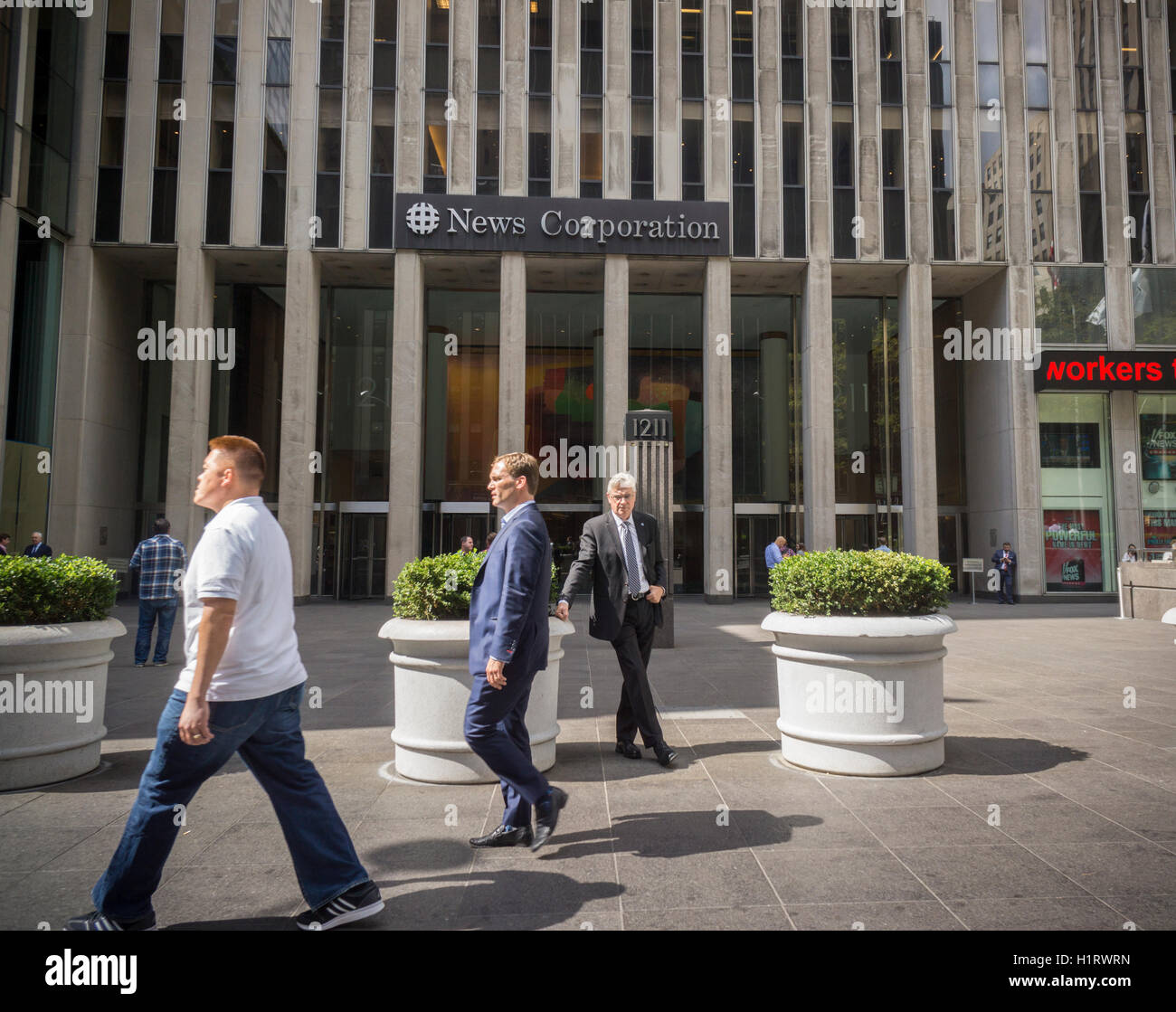 Der Hauptsitz der News Corp. in Midtown Manhattan in New York am Freitag, 16. September 2016.  (© Richard B. Levine) Stockfoto