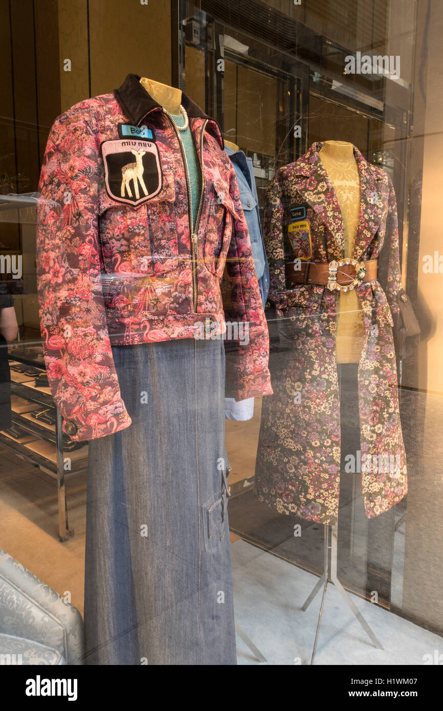 Miu Miu Schaufenster, East 57th Street, NYC Stockfoto