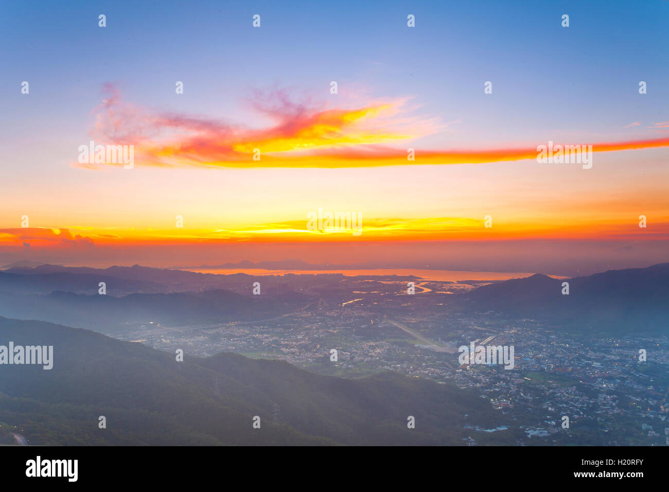 Sonnenuntergang-Hügel Stockfoto