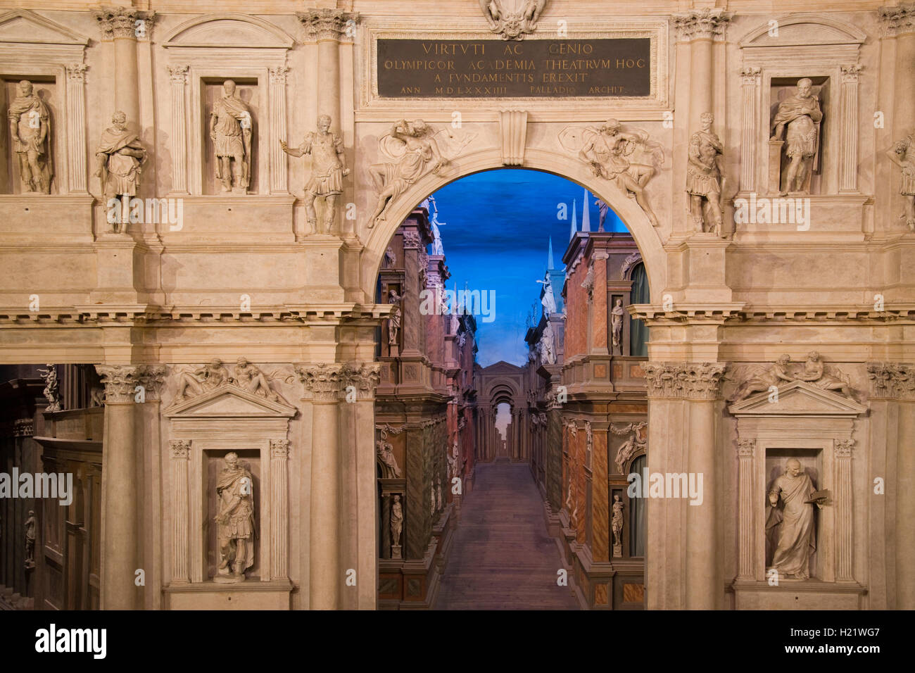 Europa, Italien, Vicenza Provinz Vicenza, Teatro Olimpico (Andrea Palladio, 1580), Bühne Stockfoto