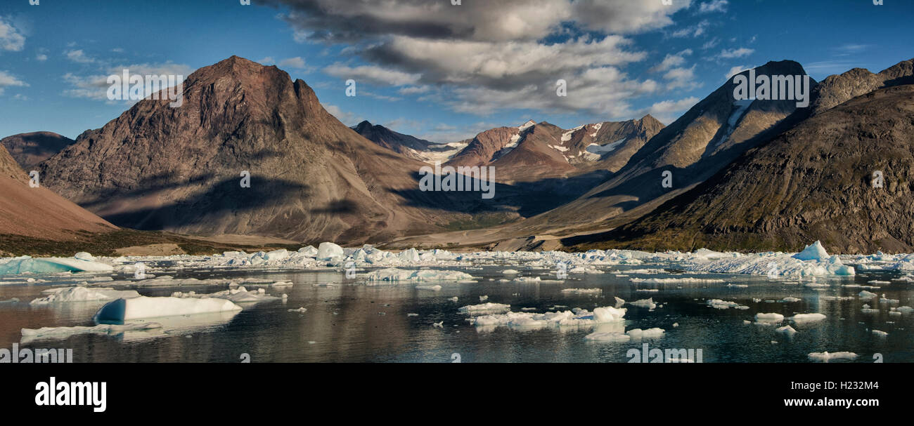 Europa, Grönland, Kujalleq Gemeinde Narsarsuaq (Bedeutung: großen Plan, alte Schreibweise: Narssarssuaq), Qoroq Ice Fjord Stockfoto