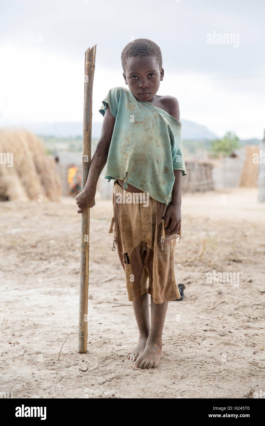 Cavaia Dorf, Chica Bezirk. Provinz Nampula, Mosambik, August 2015: Tominho Alberto, 8 Jahre alt.  Seine Eltern sind Bauern.  Foto: Mike Goldwater Stockfoto
