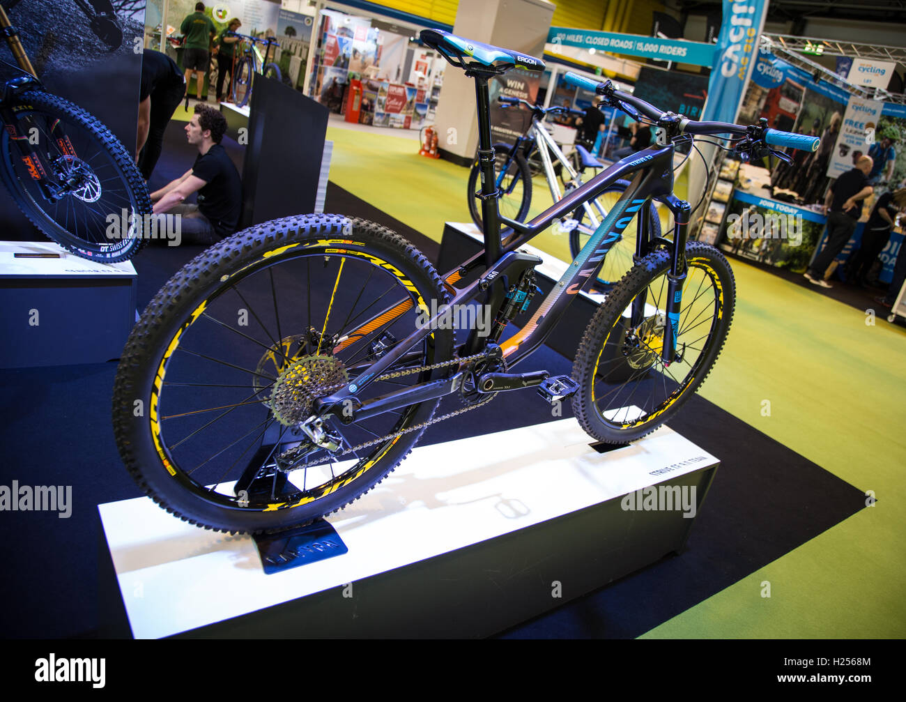 Birmingham, UK 24. September 2016 den Canyon Fahrradständer mit einigen  speziellen Bikes Show Credit: Steven Reh/Alamy Live News Stockfotografie -  Alamy