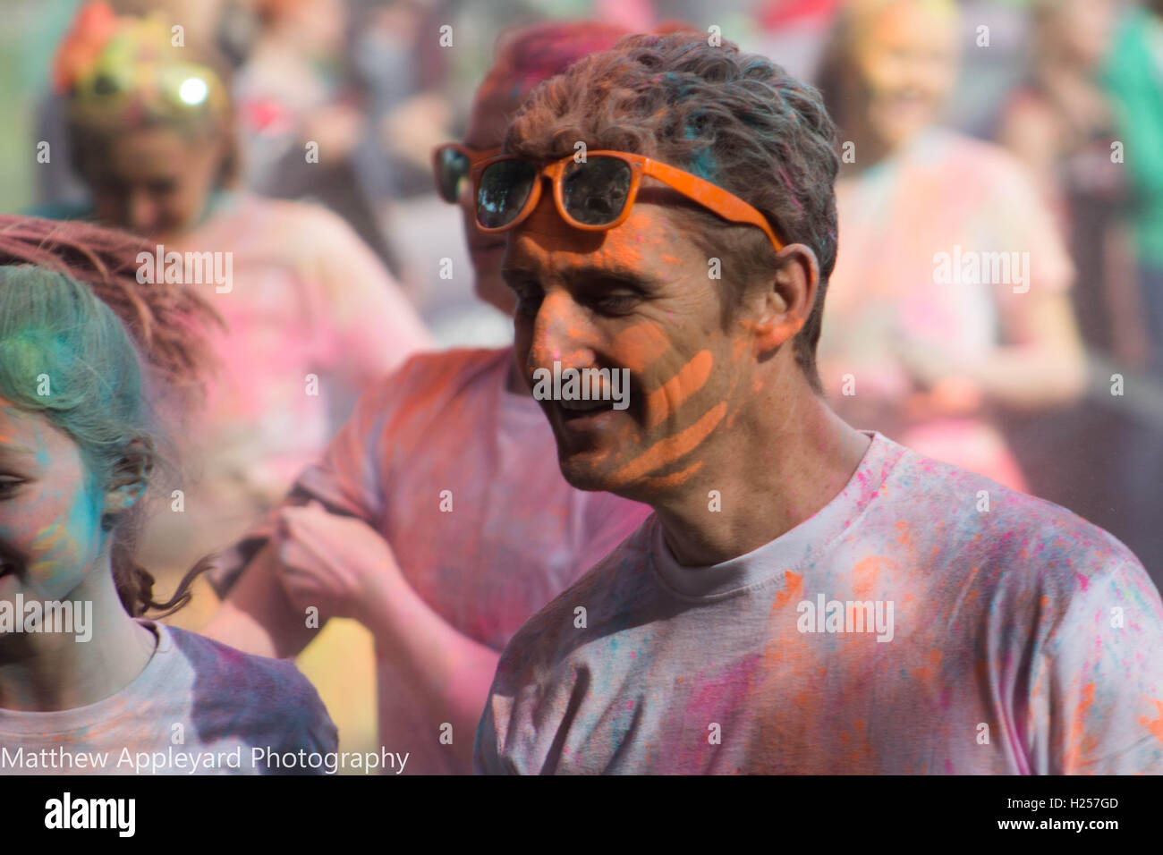 Hull, Großbritannien. 25. September 2016. Dove house Colour run, Kredit: Matthew appleyard/alamy leben Nachrichten Stockfoto