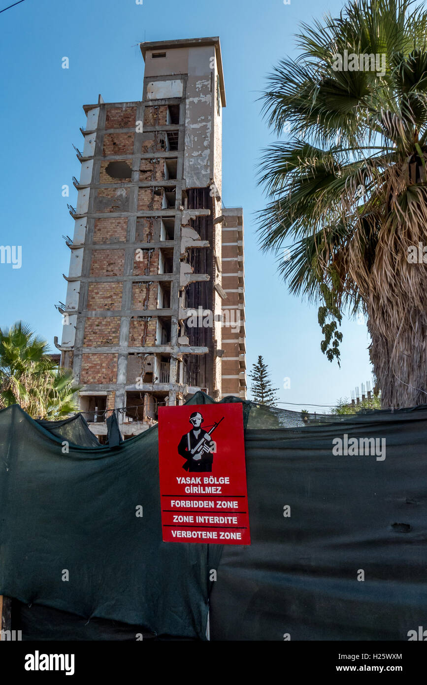 Verlassene Bauruinen in der unbewohnten Geist Stadt Famagusta Stockfoto