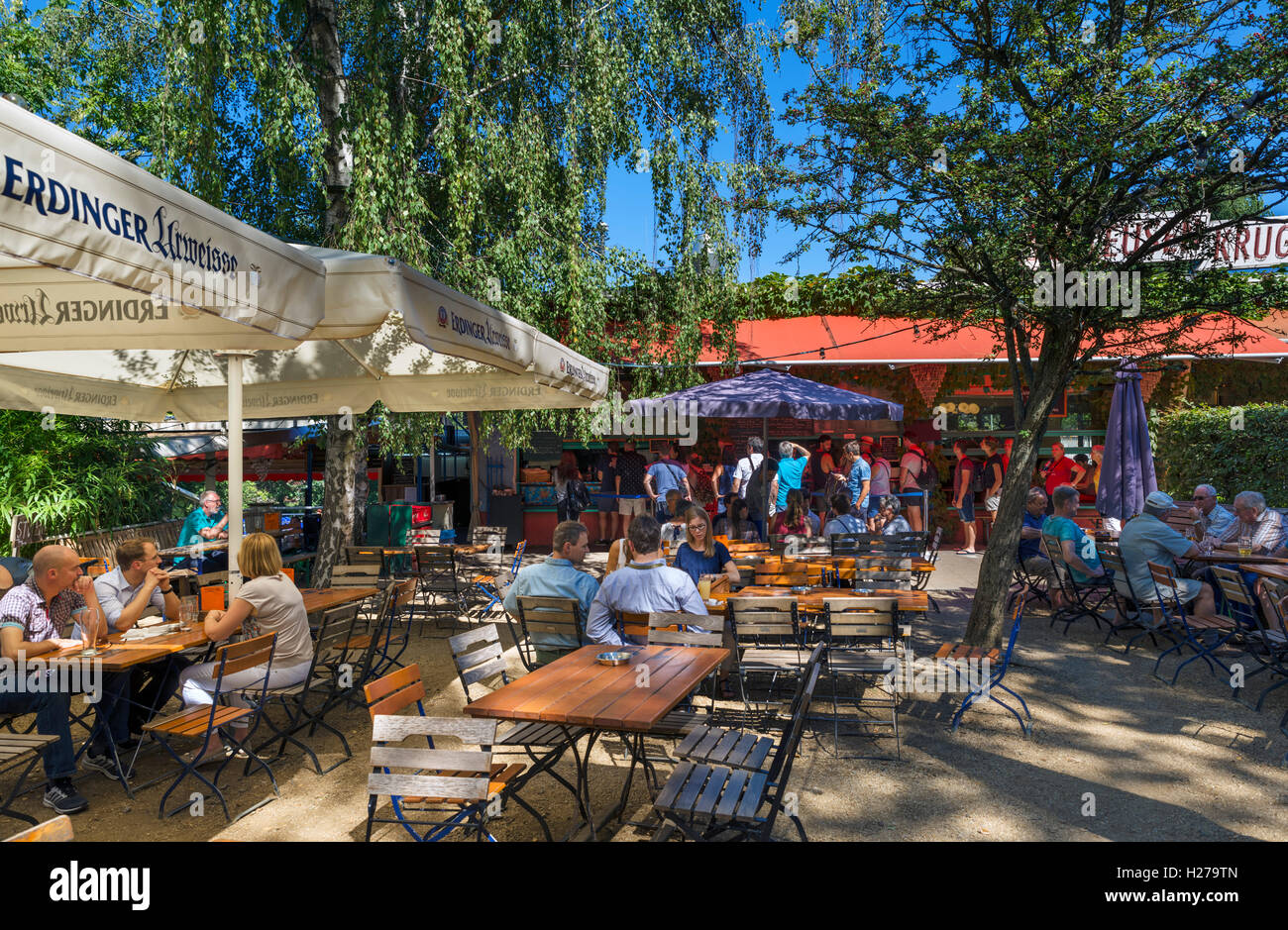 Biergarten im Tiergarten, Berlin, Deutschland Stockfoto