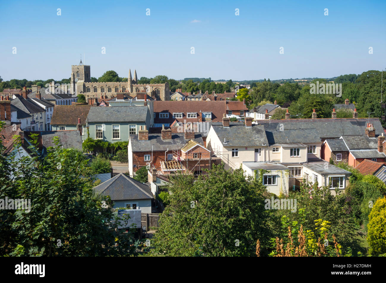 Clare Stadt und Kirche von St. Paul und St. Peter von Burg Hügel Hügel Clare Suffolk England 2016 Stockfoto
