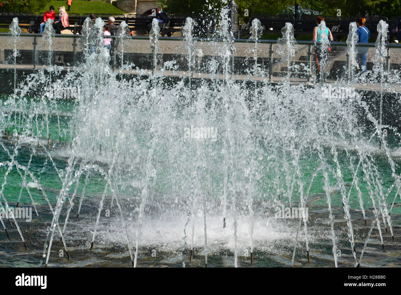 Moskau, Russland - Juni 08. 2016. musikalische Brunnen im Park Zarizyno Stockfoto