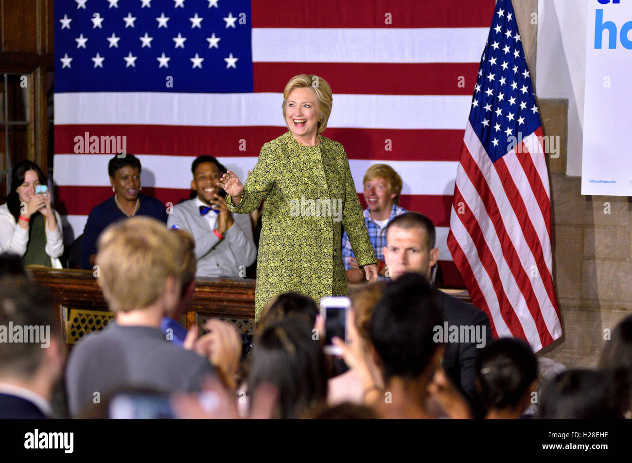 Demokratischen Präsidentschafts Kandidat Hillary Clinton spricht Millennials bei einer 19. September 2016-Kundgebung in Philadelphia, PA Stockfoto