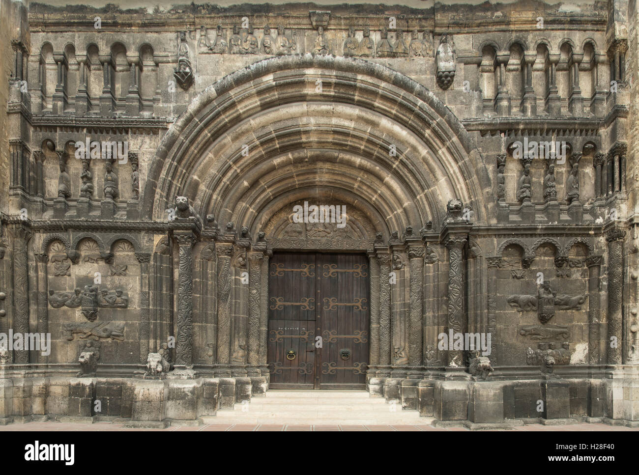 Stein Tor St Jakobs Kirche Schotten, Regensburg, Deutschland Stockfoto