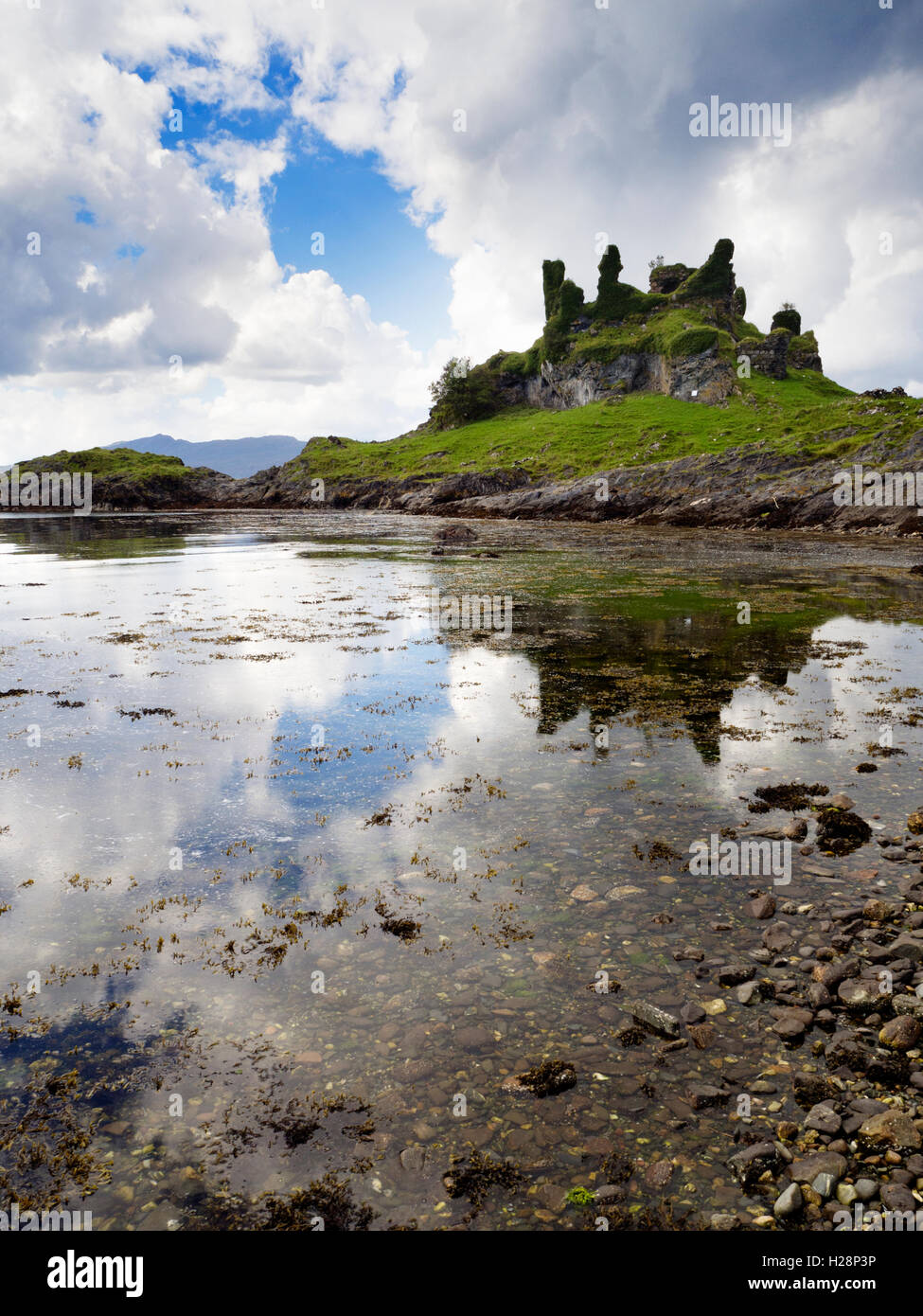 Schloss Coeffin mit Blick auf die Lyn Morvern Isle of Lismore Argyll und Bute Schottland Stockfoto