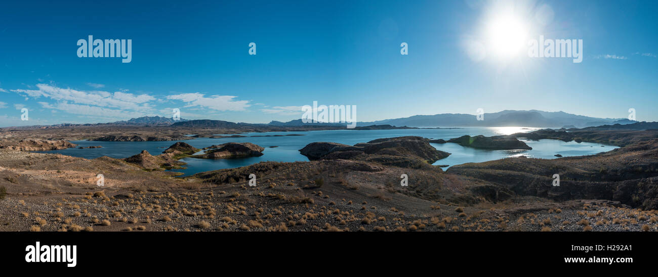 Trockene Landschaft mit Lake Mead, Lake Mead National Recreation Area, Nevada, USA Stockfoto