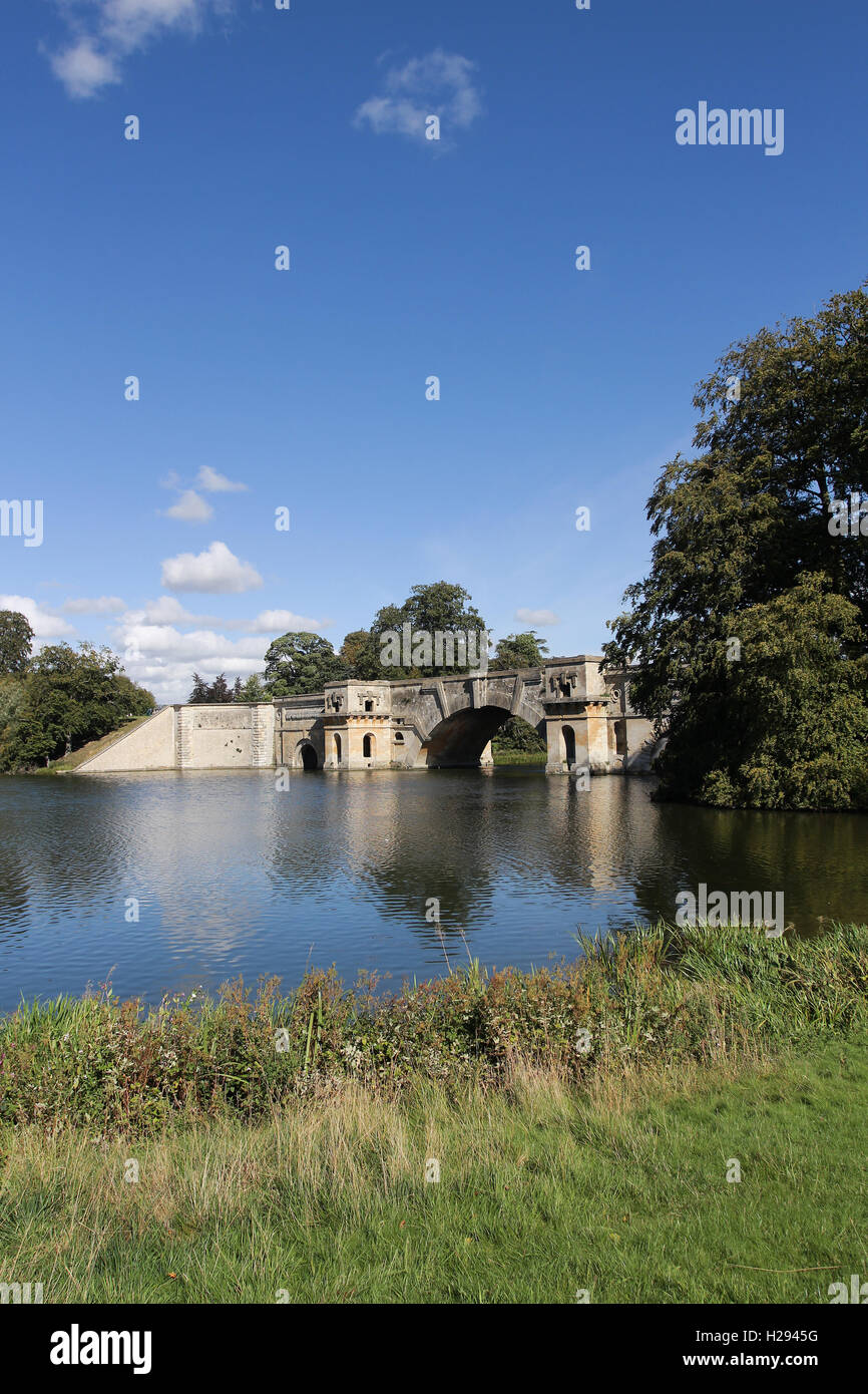 Vanbrughs Grand Bridge Blemheim Palace, Oxfordshire Stockfoto