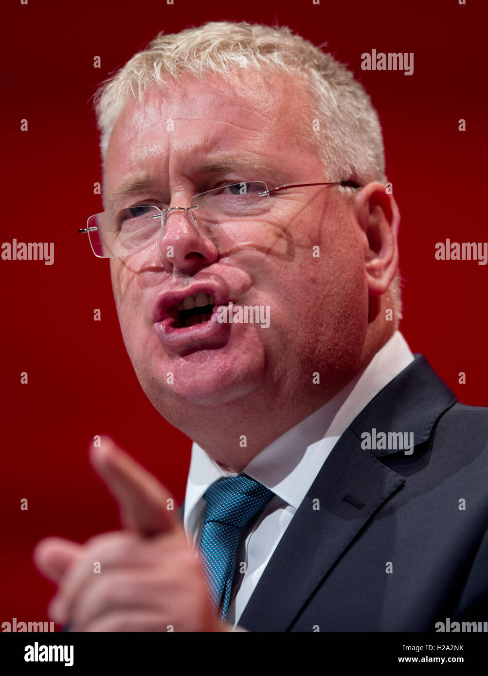 Liverpool, Vereinigtes Königreich. 26. September 2016. Schattenminister für Gewerkschaften und zivilen Gesellschaft Ian Lavery MP spricht am zweiten Tag des Labour-Parteitag in Liverpool. Bildnachweis: Russell Hart/Alamy Live-Nachrichten. Stockfoto