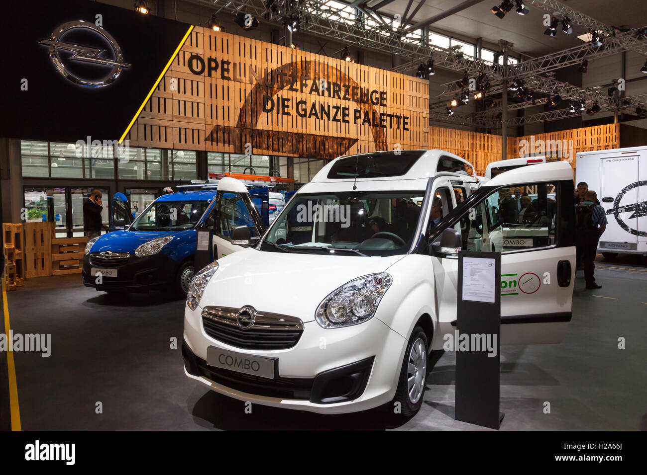 Neuer Opel Combo Van Stockfoto