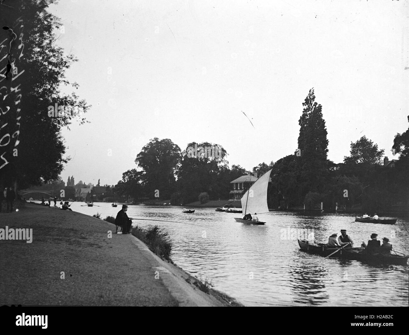 Die Themse bei Kingston, Surrey c1910. Foto von Tony Henshaw Stockfoto