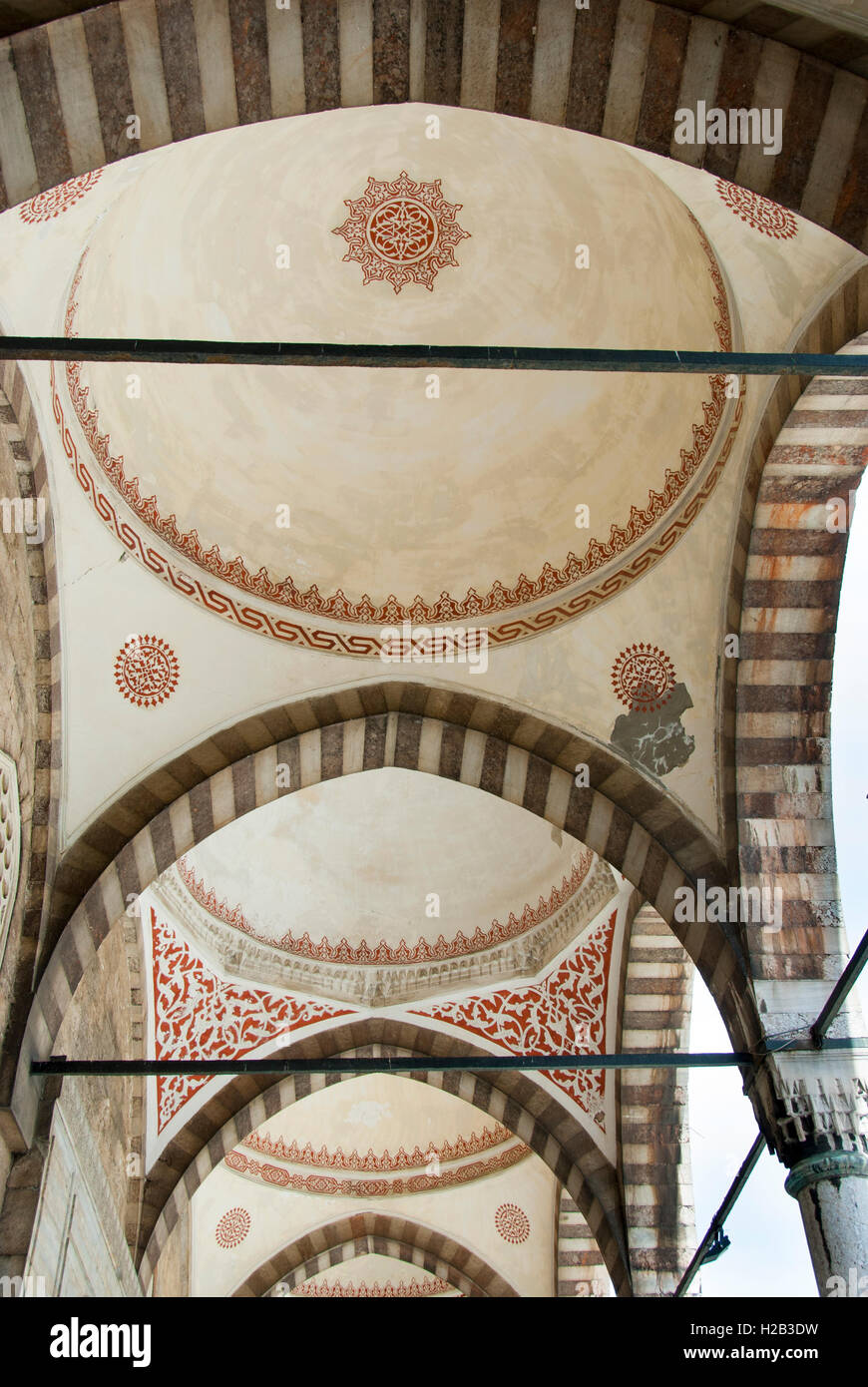 Gewölbte Decke auf die blaue Moschee, Istanbul, Türkei Stockfoto