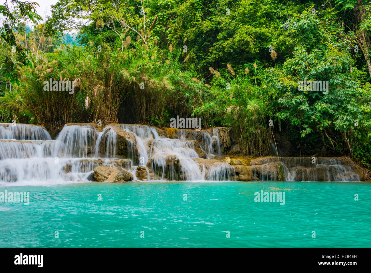 Kleine Wasserfälle, Kaskaden, Tat Kuang Si Wasserfällen, Luang Prabang, Laos Stockfoto