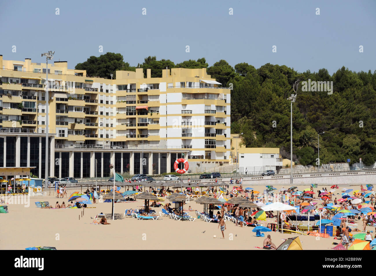 Praia Santo Amaro de Oeiras, Strand in der Nähe von Estoril, Portugal, Europa Stockfoto