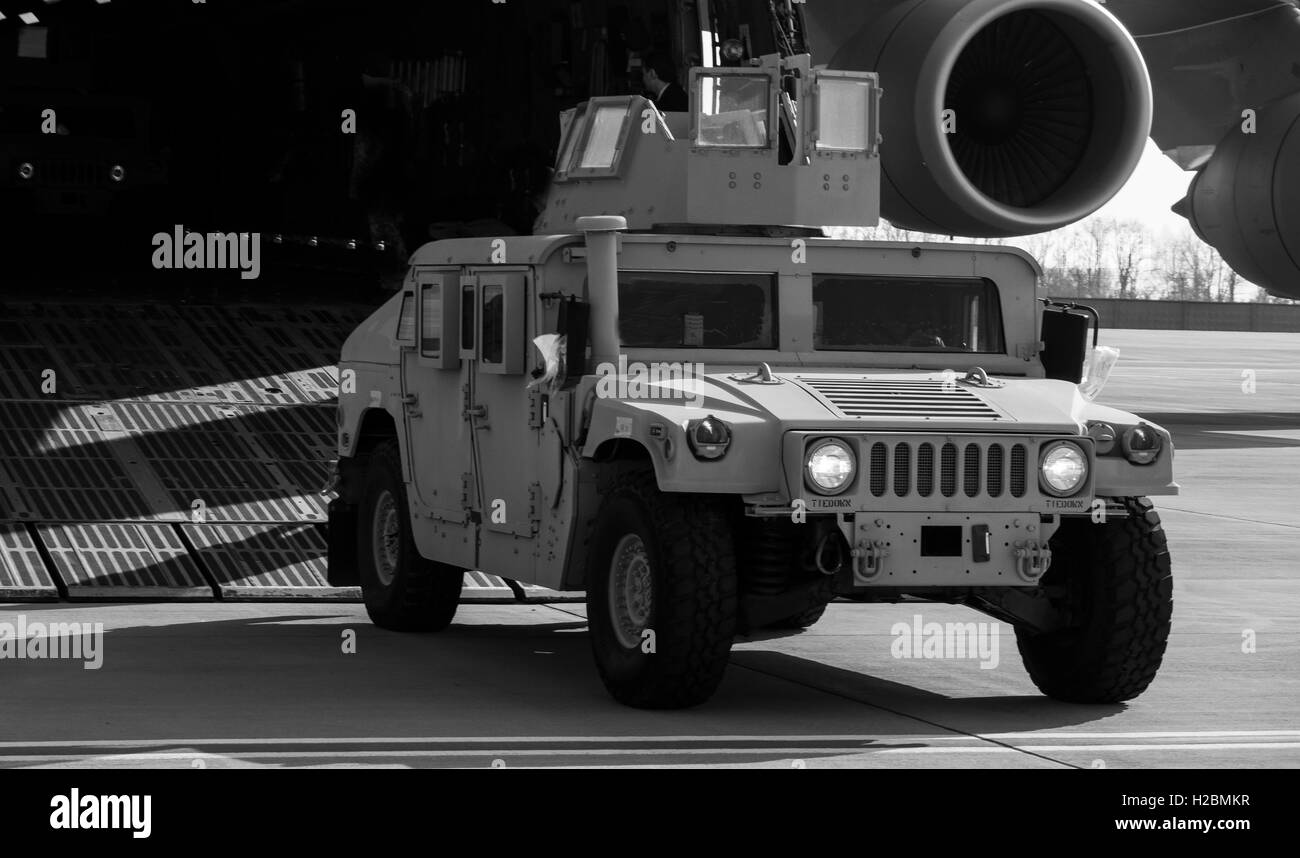 Amerikanischen gepanzerten Fahrzeug HMMWV (Humvee) Stockfoto