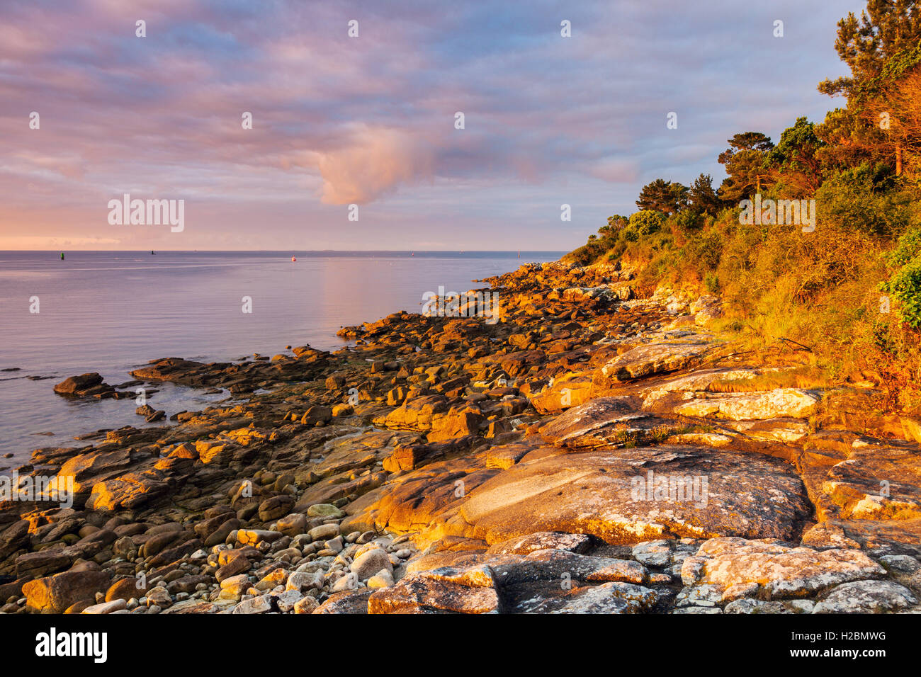 Sonnenaufgang in Combrit. Combrit, Bretagne, Frankreich Stockfoto