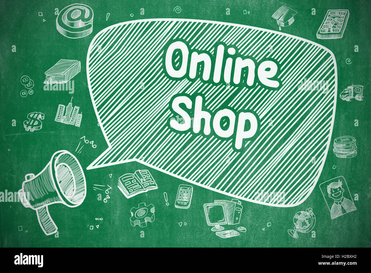 Online-Shop - Doodle Illustration an grüne Tafel. Stockfoto