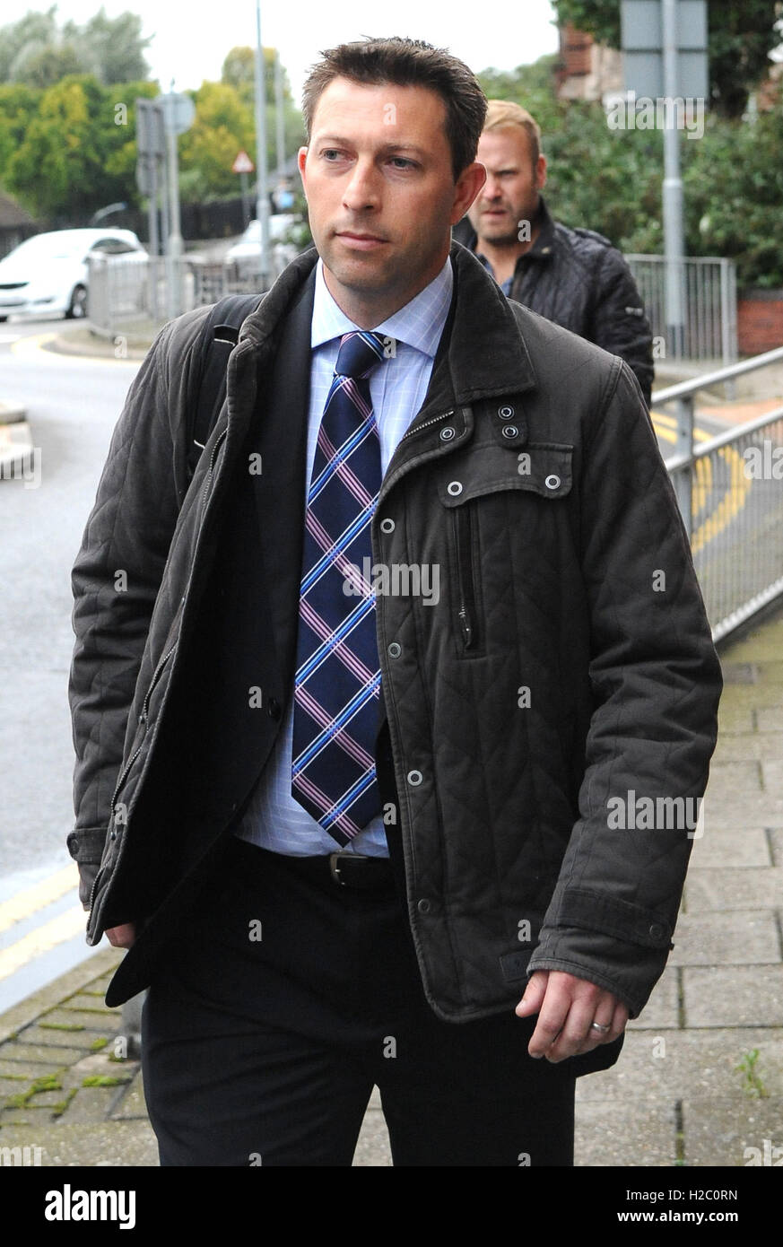 Merlins Dominic Wigley Verlassen Stafford Crown Court Wo Alton Towers Betreibers Merlin Attraktionen Operations Ltd Steht Vor Einer Geldstrafe Die A 10 Millionen Oben Konnte Nach Der Zulassung Einer Gesundheits Und
