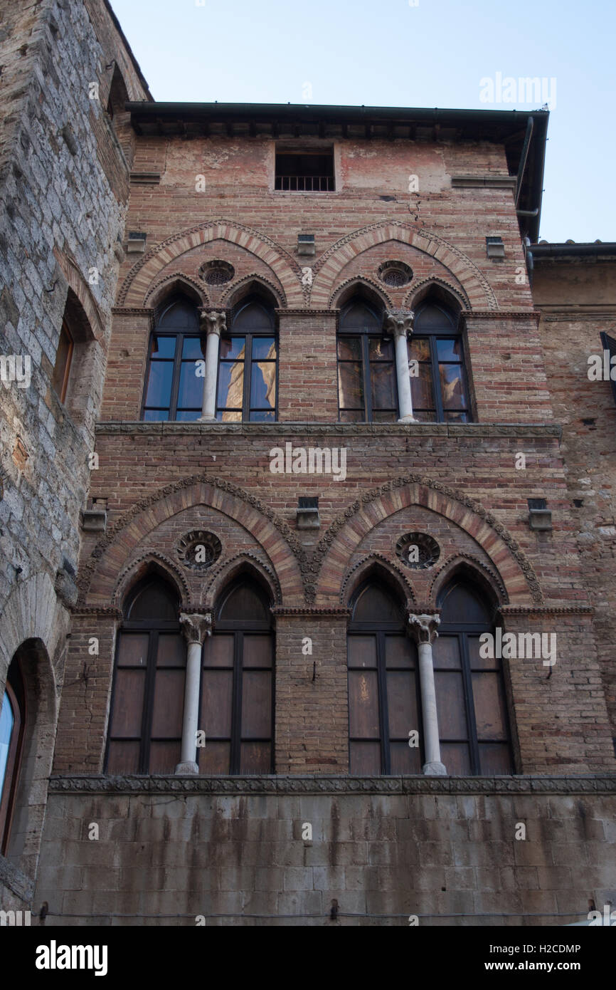 San Gimignano Toskana Italien. Alte mittelalterliche Gebäude-detail Stockfoto