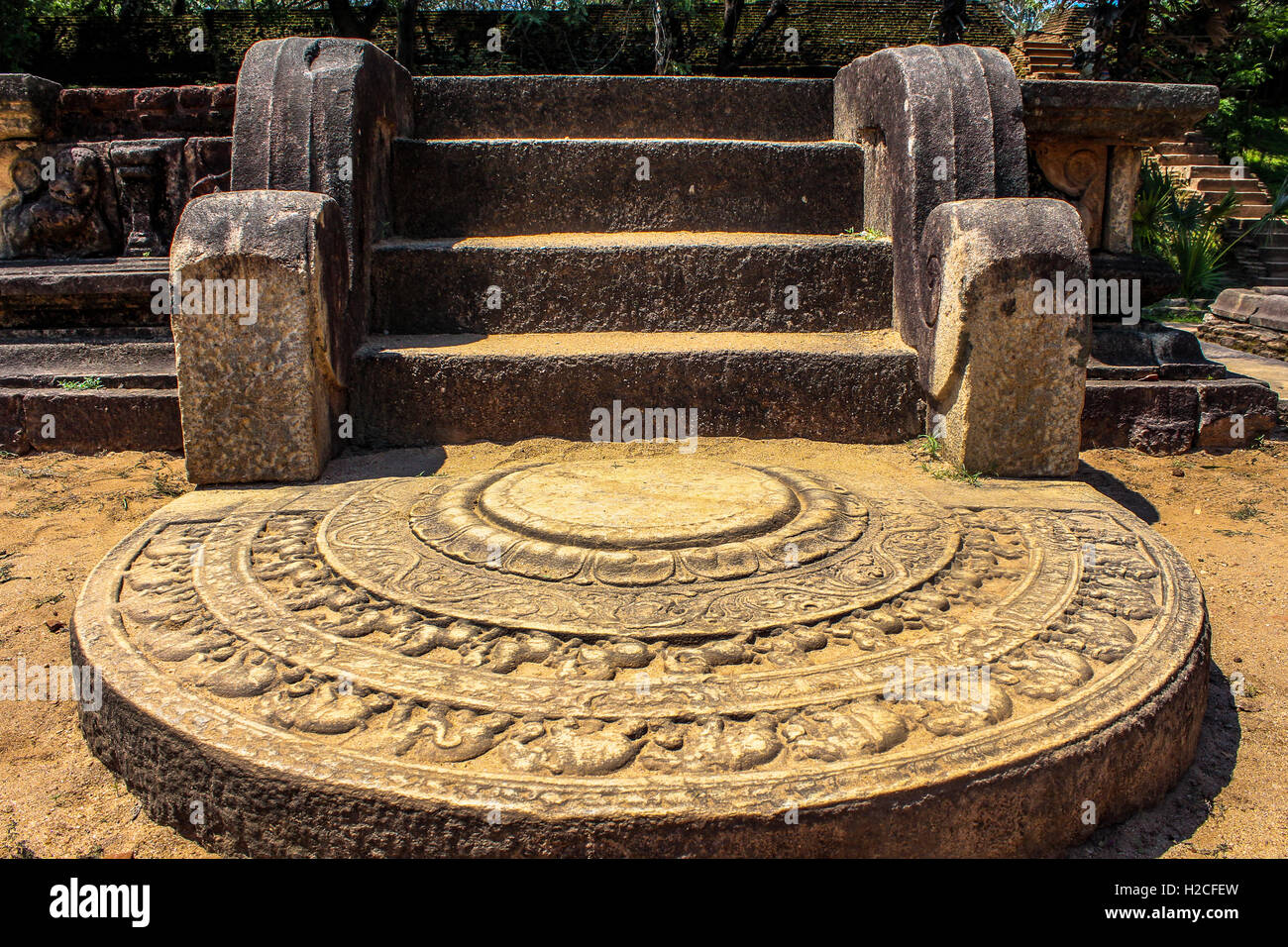 Alte Architektur von Sri Lanka, einen Mondstein Polonnaruwa Stockfoto