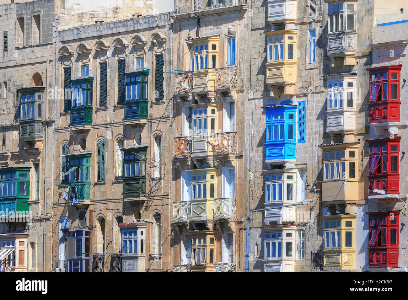 bunte Balkone von Vallette, Malta Stockfoto