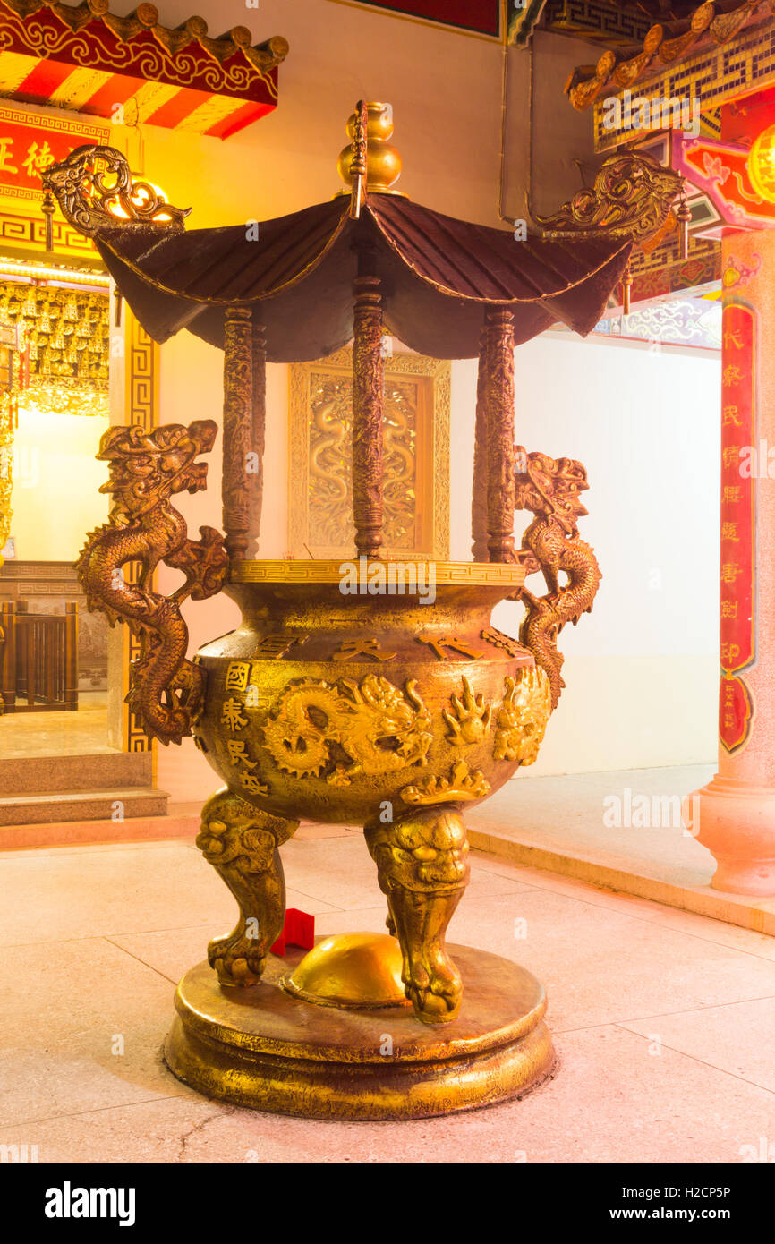 Chinesische Räucherstäbchen Topf im chinesischen Tempel Stockfoto