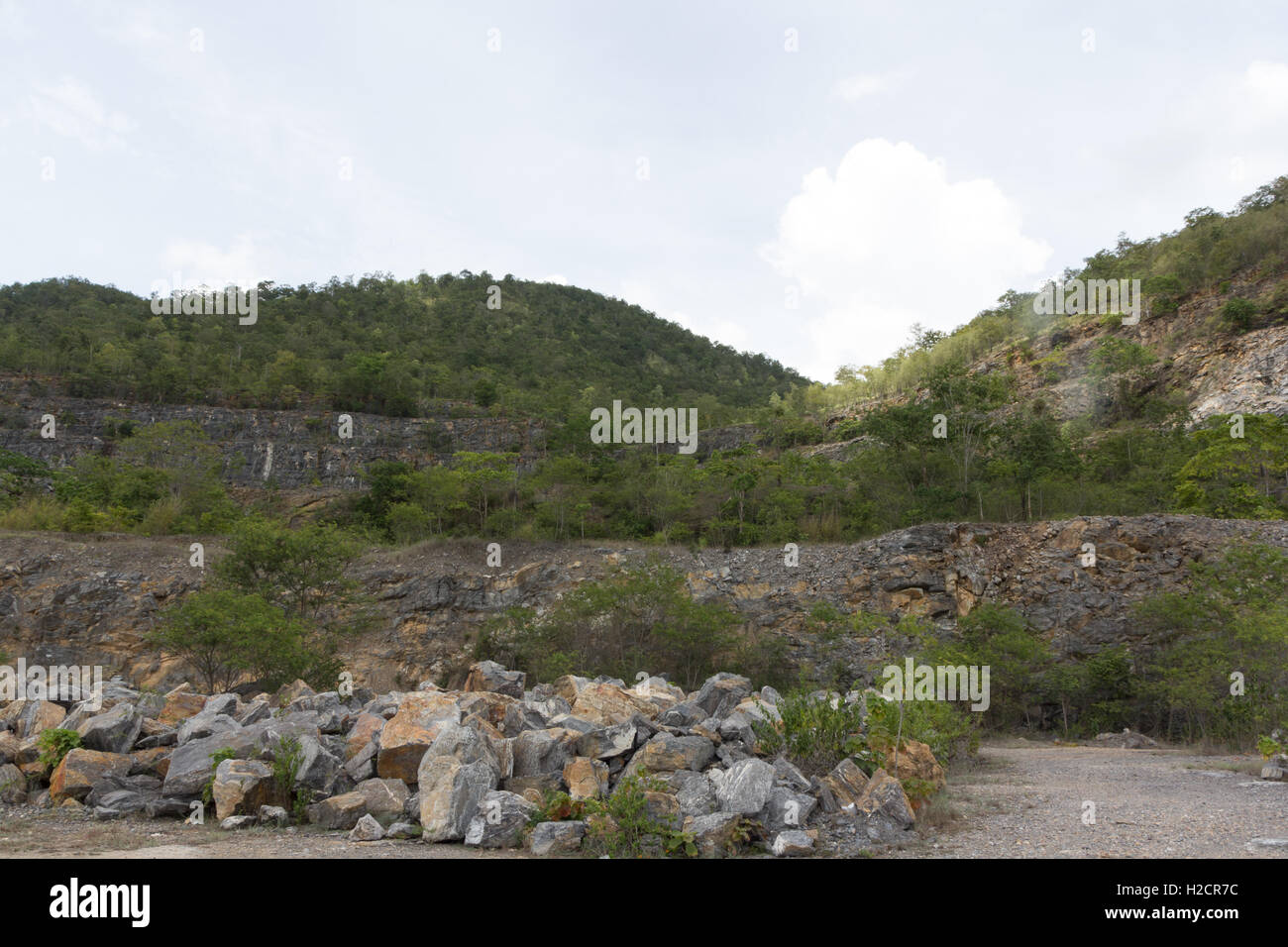 Rock Mountain in Kanchanaburi, Thailand Stockfoto