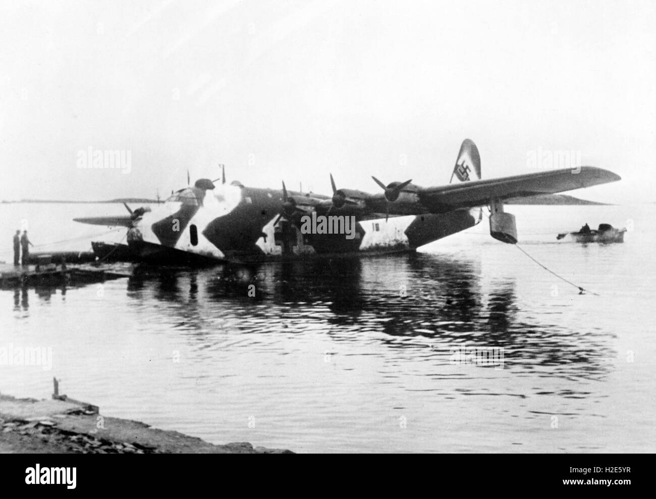 Das Bild der Nazi-Propaganda zeigt ein Flugzeug des Typs Blohm & Voss BV 222 der deutschen Wehrmacht auf dem Wasser. Das Foto wurde im August 1944 veröffentlicht. Fotoarchiv für Zeitgeschichte - KEIN KABELDIENST - | weltweite Nutzung Stockfoto