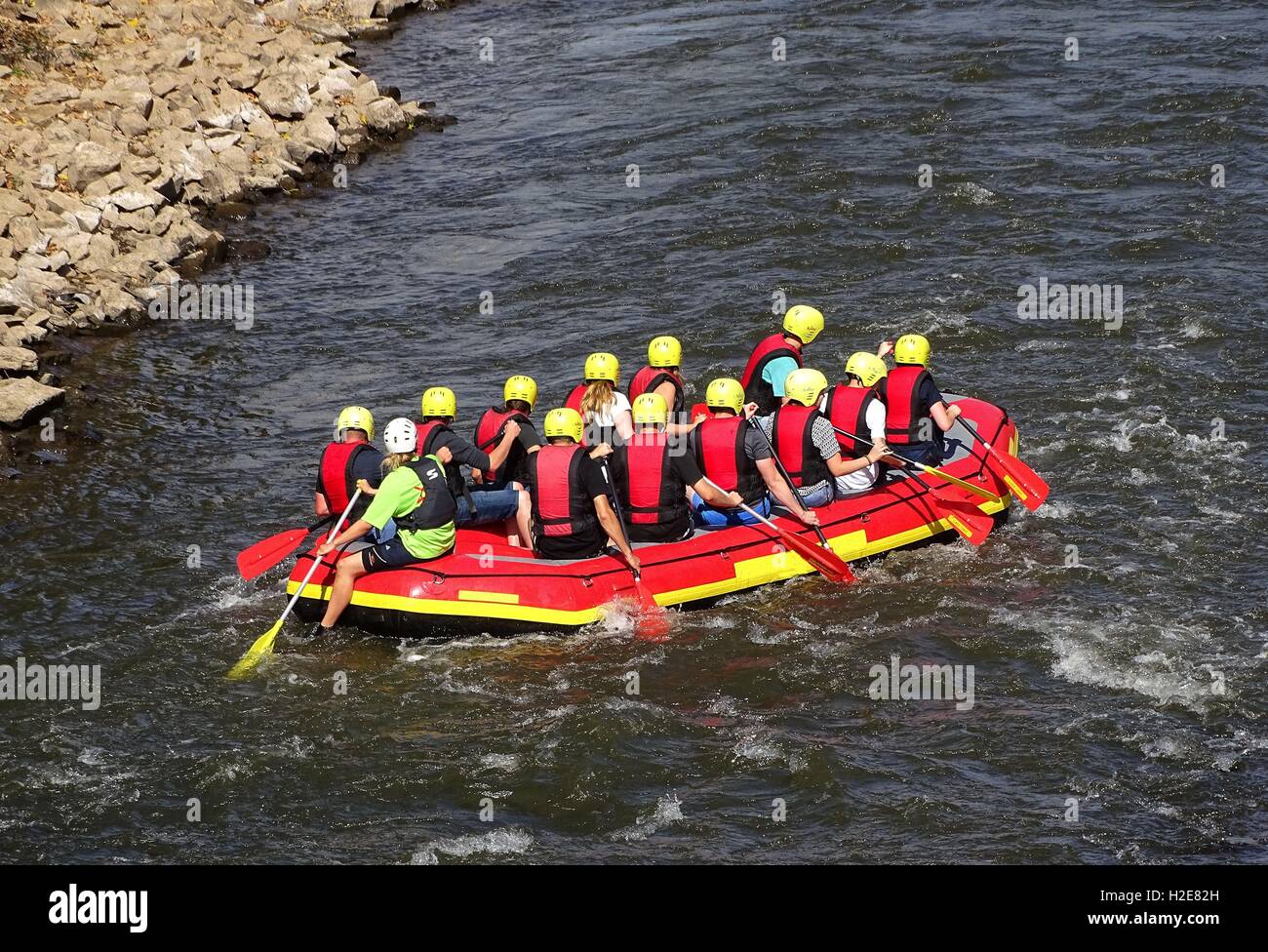 Wildwasser River Rafting auf dem Fluss Erft in der Nähe von Neuss Foto 03.09.2016 | weltweite Nutzung Stockfoto