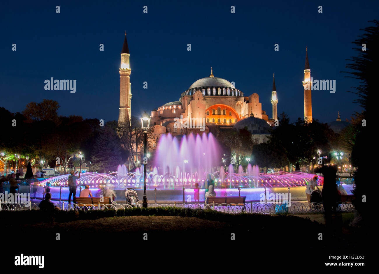 Abend-Blick auf die Hagia Sophia in Istanbul, Türkei Stockfoto