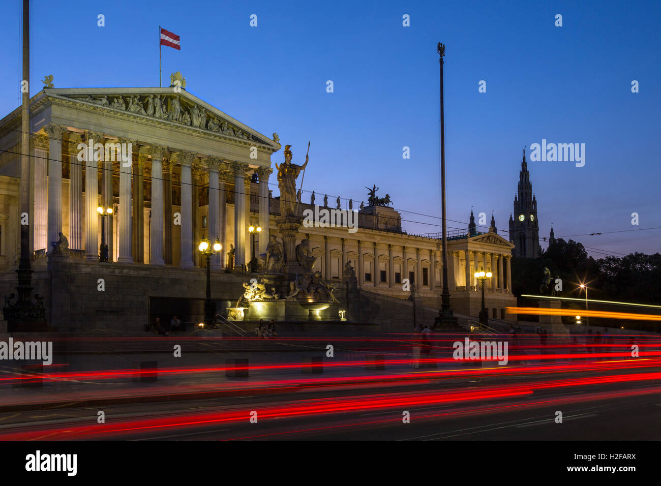 Parlamentsgebäude in Ringstrabe in Wien, Österreich. Stockfoto